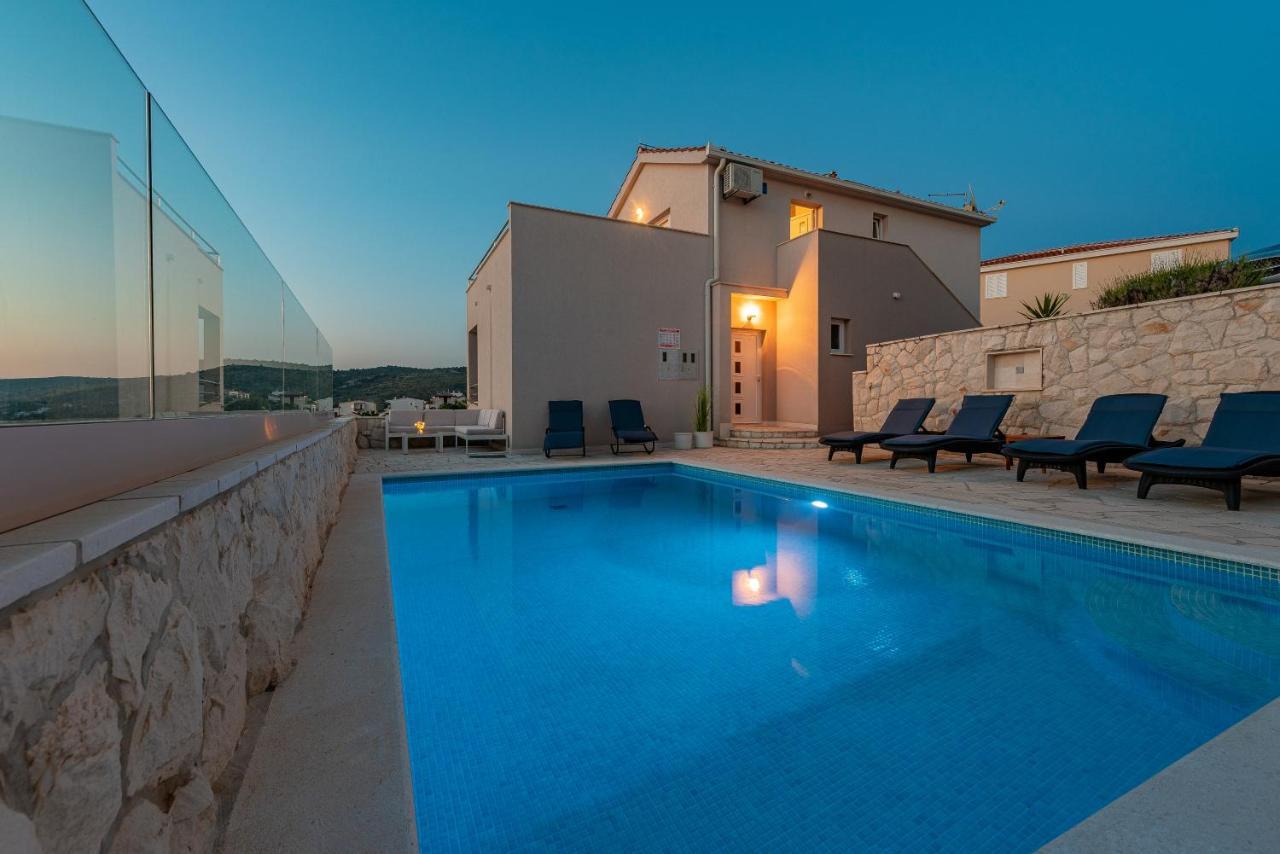 Villa Mona Apartments Ražanj Εξωτερικό φωτογραφία
