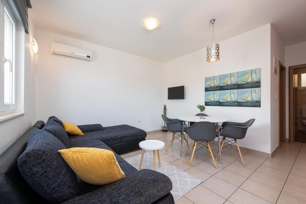 Villa Mona Apartments Ražanj Εξωτερικό φωτογραφία