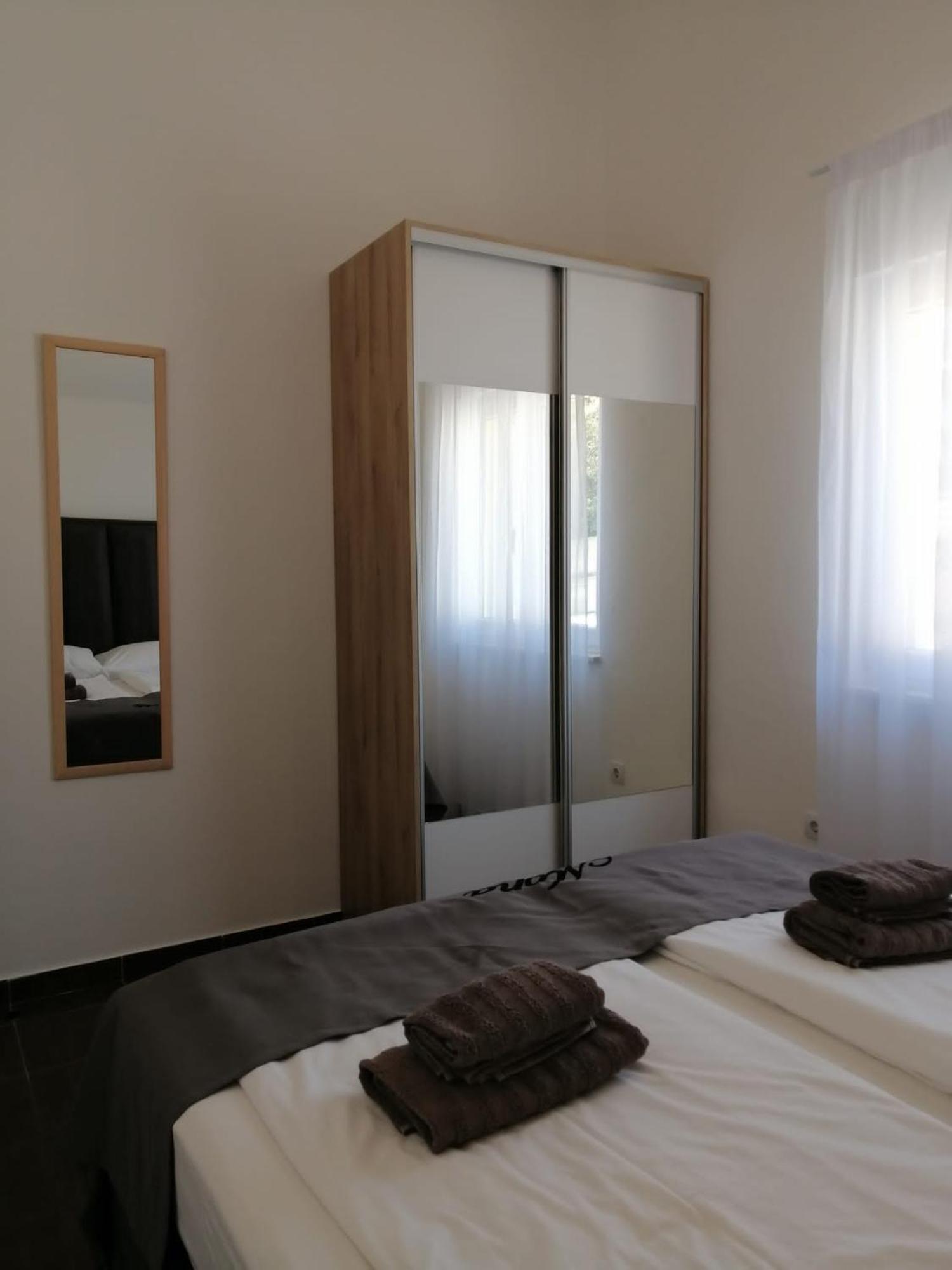 Villa Mona Apartments Ražanj Εξωτερικό φωτογραφία